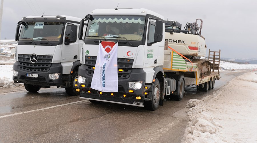 TEKNOSAB'dan Deprem Bölgesine İş Makinesi Desteği