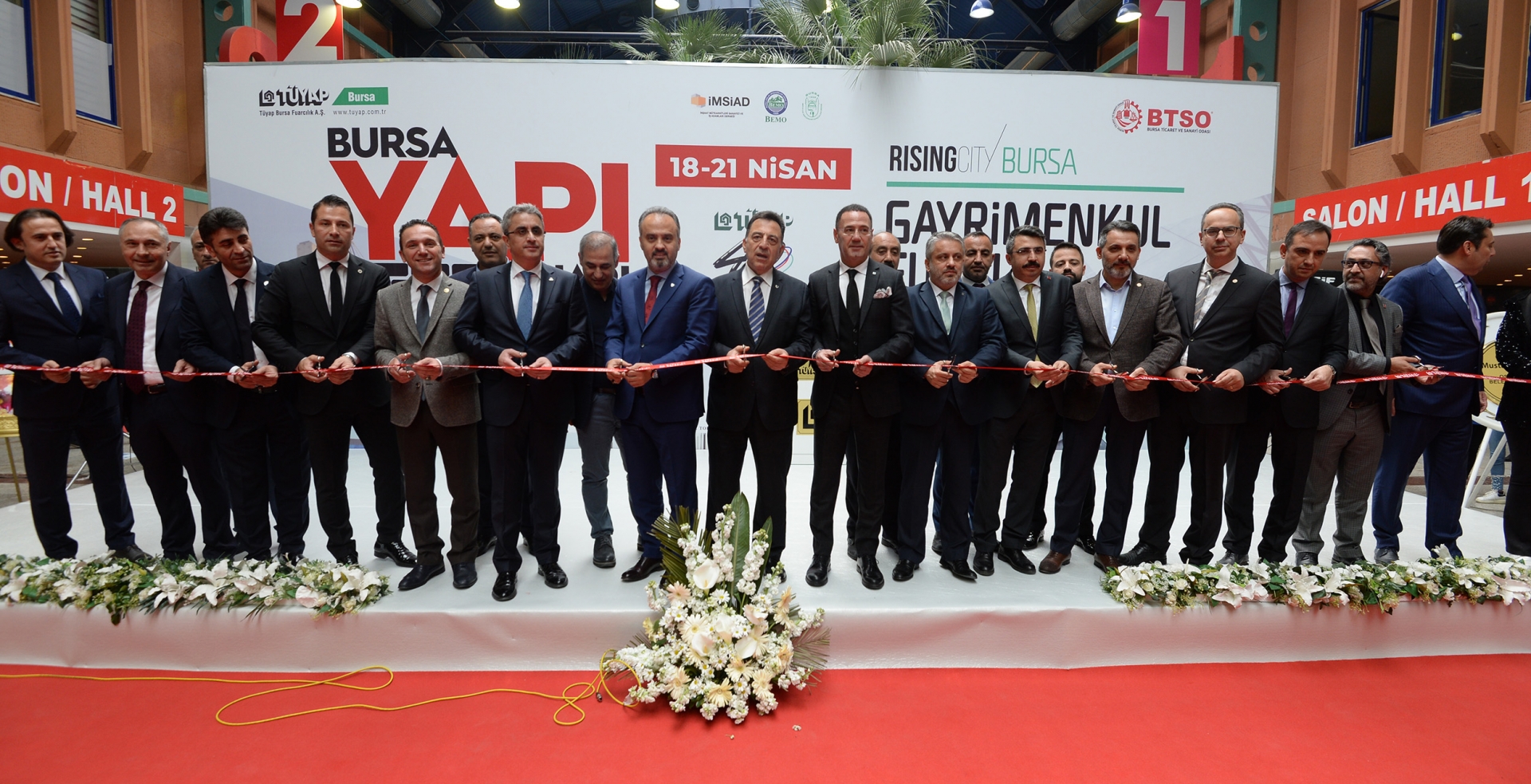 Bursa Ticaret ve Sanayi Odası ve TÜYAP Bursa Fuarcılık A.Ş. organizasyonunda düzenlenen Bursa Yapı Fuarı ve Rising City