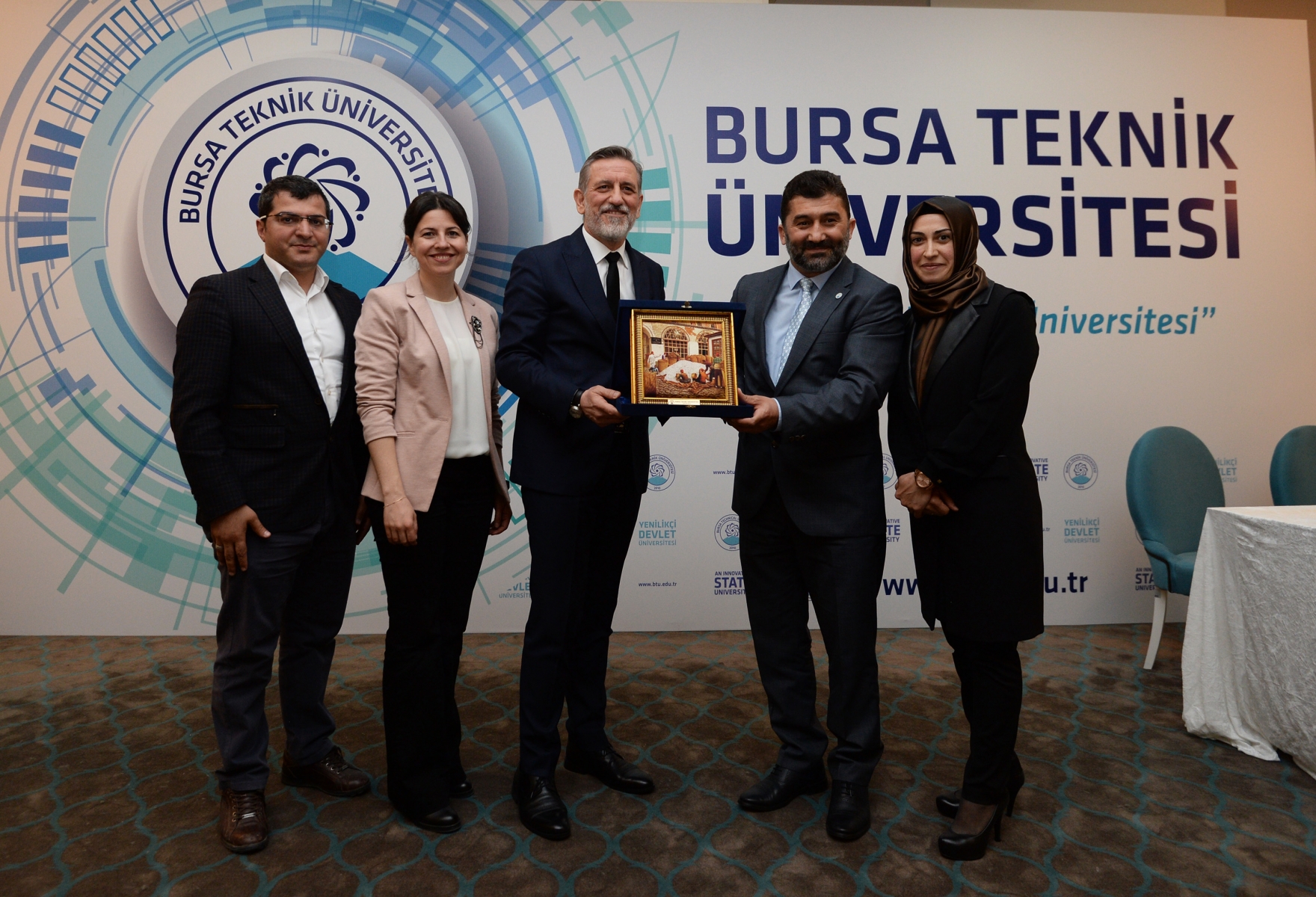 Bursa Ticaret ve Sanayi Odası Yönetim Kurulu Başkanı İbrahim Burkay, Bursa Teknik Üniversitesi Kariyer Gelişimi Uygulama ve Araştırma Merkezi (BUKAGEM) ve Bursa Teknoloi Transfer Ofisi 